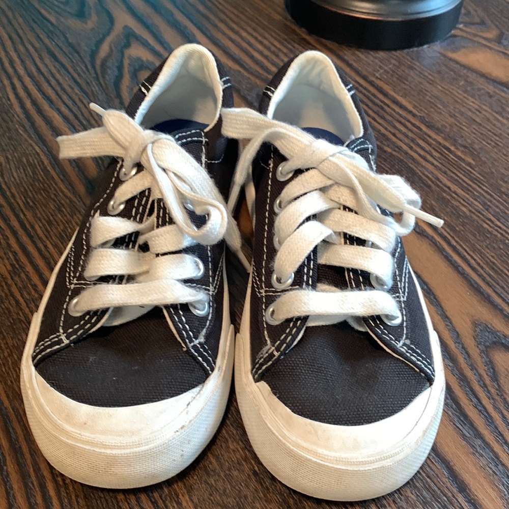 Kids Keds in black.